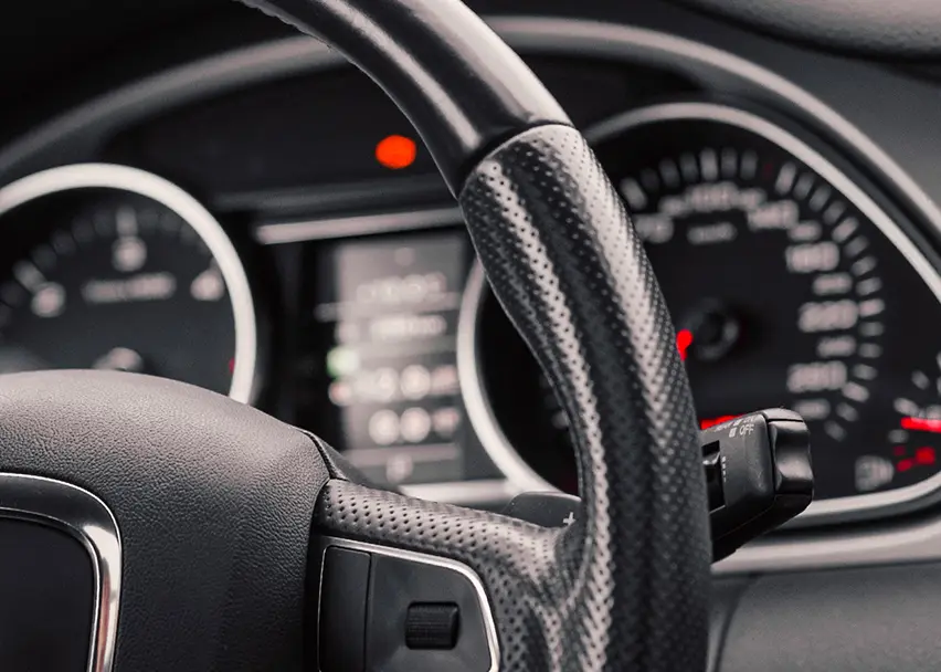 Autotarvikud: kangelane kulisside taga, kes kaitseb teie auto jõudlust ja ohutust